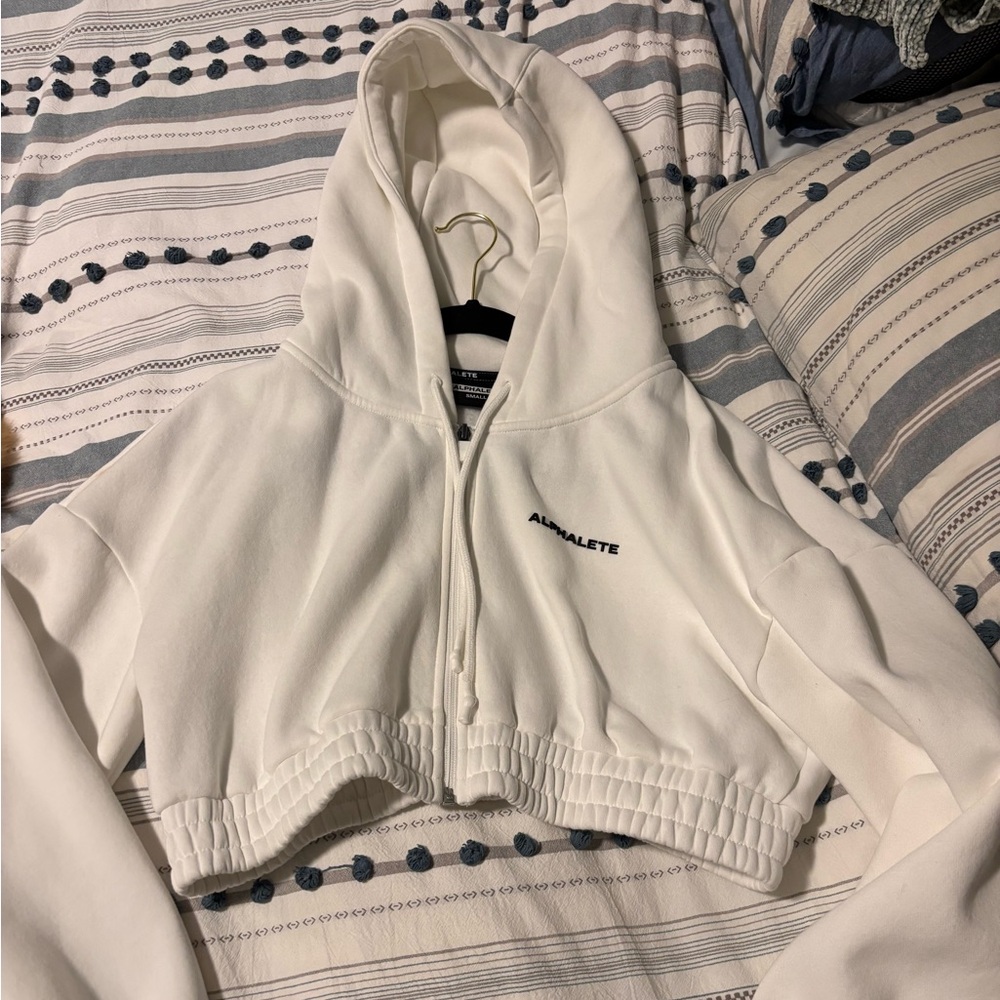 Alphalete Cropped Hoodie